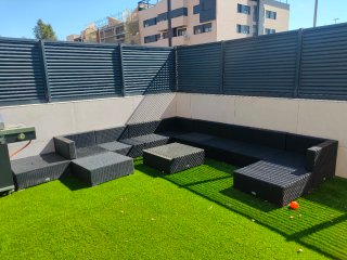 Conjunto sofá rinconera 12 plazas + mesa