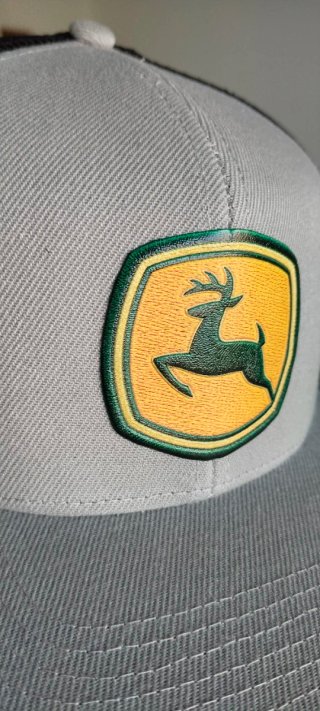 Gorra John Deere Negra y Gris