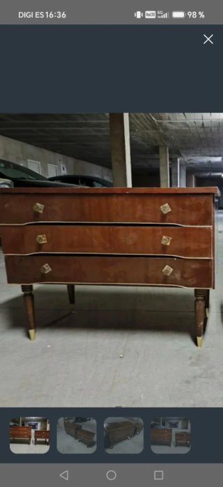 Cómoda vintage de madera