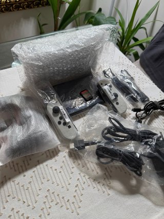 Nintendo Switch OLED Blanca y Negra