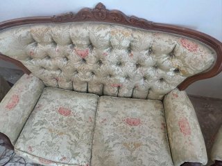 Conjunto Sofá y Sillones Isabelino