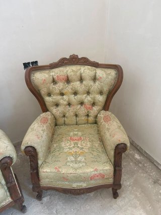 Conjunto Sofá y Sillones Isabelino