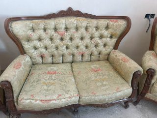 Conjunto Sofá y Sillones Isabelino