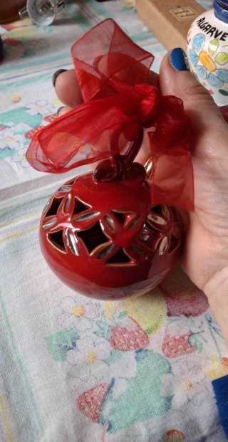 Pallina di Natale in ceramica rossa