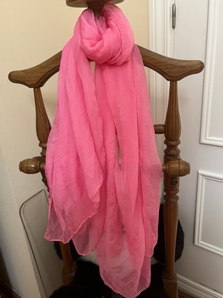 Elegante fular rosa