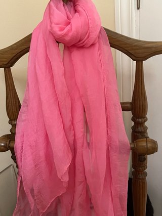Elegante fular rosa