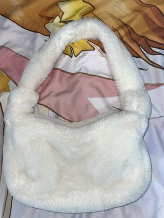 Bolso de pelo blanco