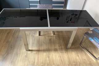 Mesa y sillas