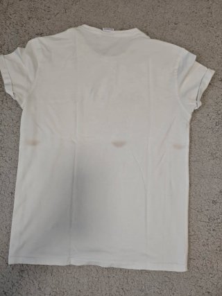 Camiseta Bershka Blanca Logo Bordado