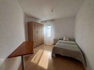 Piso en alquiler en Huerta de la Reina - Trassierra en Córdoba