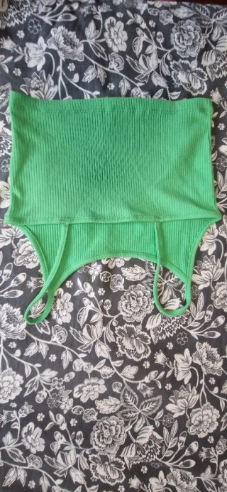 Camiseta verde de tirantes