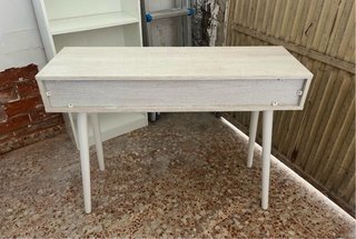 Mesa recibidor 2 cajones madera y plástico