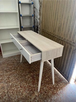 Mesa recibidor 2 cajones madera y plástico