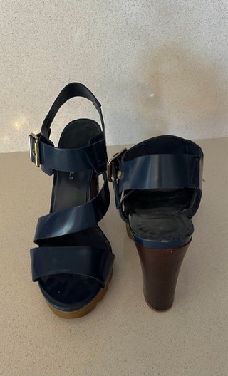 Sandalias tacón Martinelli azul y marrón
