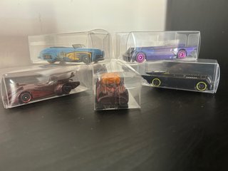 Lote 5 Hot Wheels Batman