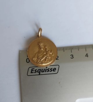 Medalla de Oro Virgen Niña