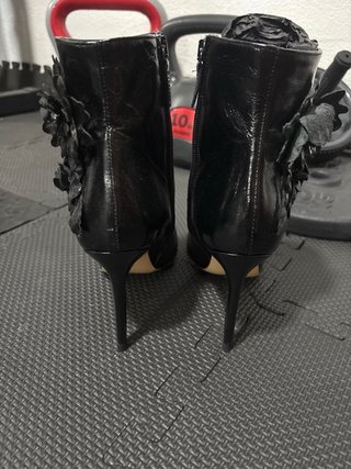 Botines Zara negros con flores
