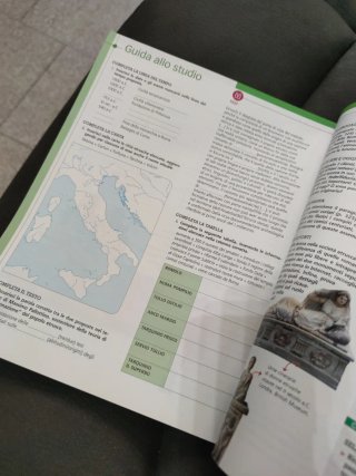Oriente Occidente. Corso di geostoria, scritto da