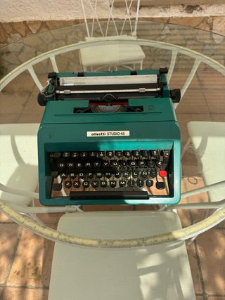 Máquina de escribir Olivetti Studio 45