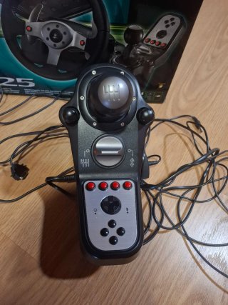 Volante Logitech G25 Completo