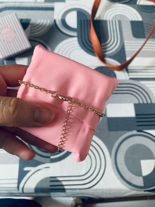 Caja Emilia Brillante, pulsera en forma de corazon