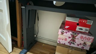 Escritorio de madera y metal