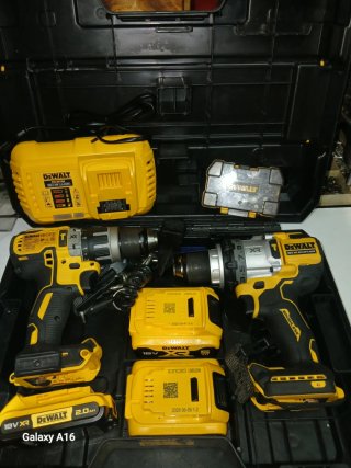 2 Taladros Percutor Dewalt 18V XR NUEVOS