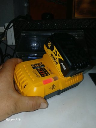 2 Taladros Percutor Dewalt 18V XR NUEVOS