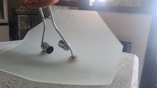 Lampadario in vetro e legno