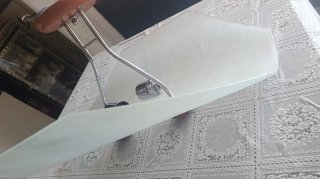 Lampadario in vetro e legno