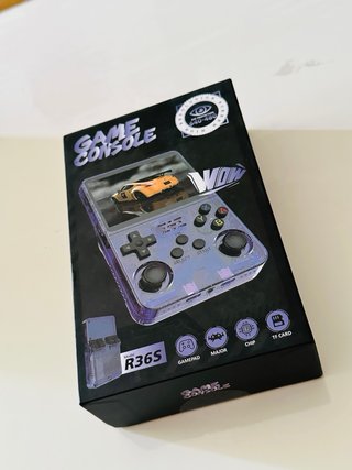 R36S Retro Game Console