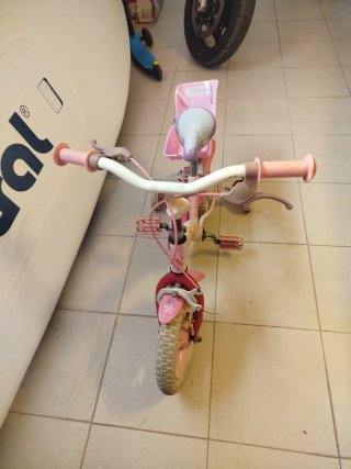Bicicleta infantil rosa de Barbie