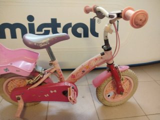 Bicicleta infantil rosa de Barbie