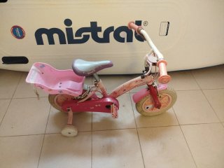 Bicicleta infantil rosa de Barbie
