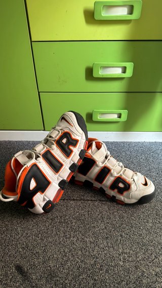 Nike Air More Uptempo Naranja Blanco
