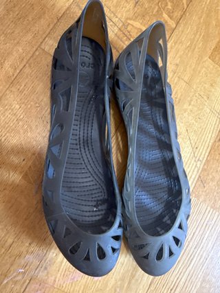 Merceditas Crocs Mujer Talla 42 Gris