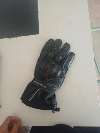 Chaqueta de moto negra y verde con guantes Talla S