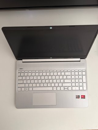 Portátil HP 15” Ryzen 5 – 16 GB RAM – 512 GB SSD