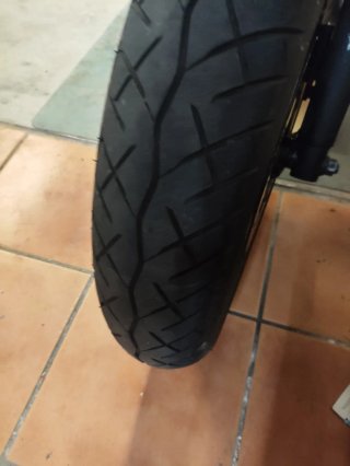 Kawasaki GPZ 500 S Negra y Roja