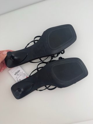 Tacones kitten negro lazos