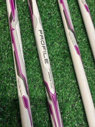 OPORTUNIDAD!!! Set Wilson Profile Mujer diestra
