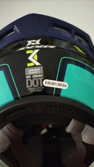 Casco moto . Marca AXXIS