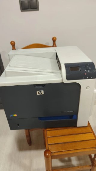 HP Color LaserJet CP4525 Impresora Láser