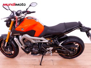 YAMAHA MT 09