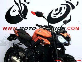TRIUMPH STREET TRIPLE 765 R -GARANTÍA OFICIAL-