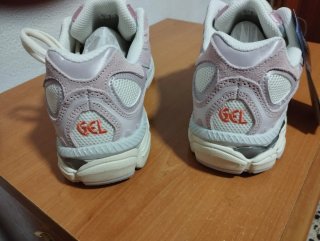 Zapatillas Asics rosas y blancas Talla 39