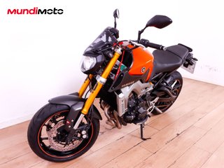 YAMAHA MT 09