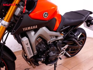 YAMAHA MT 09