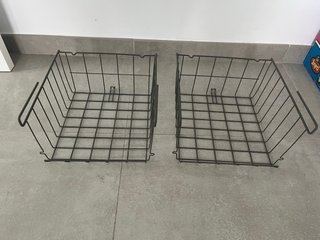 Estantería IKEA IVAR con mesa plegable