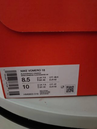 Zapatillas Nike Vomero 18 Talla 42 EUR